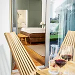 Zum Glockenturm Hotel *