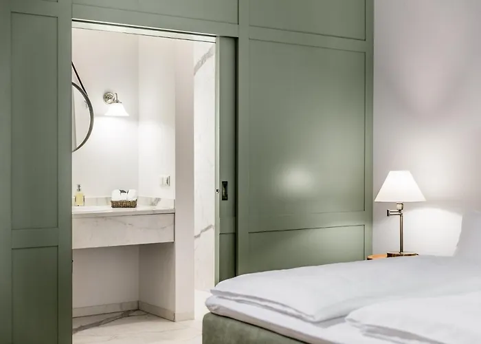 Zum Glockenturm ホテル Marktl