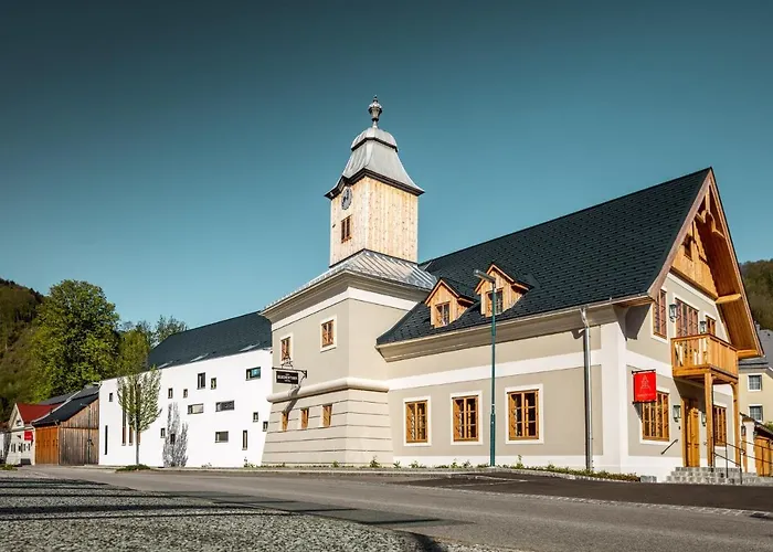 Zum Glockenturm * Marktl