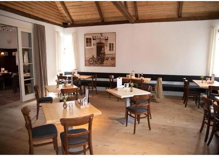 Zum Glockenturm ホテル Marktl